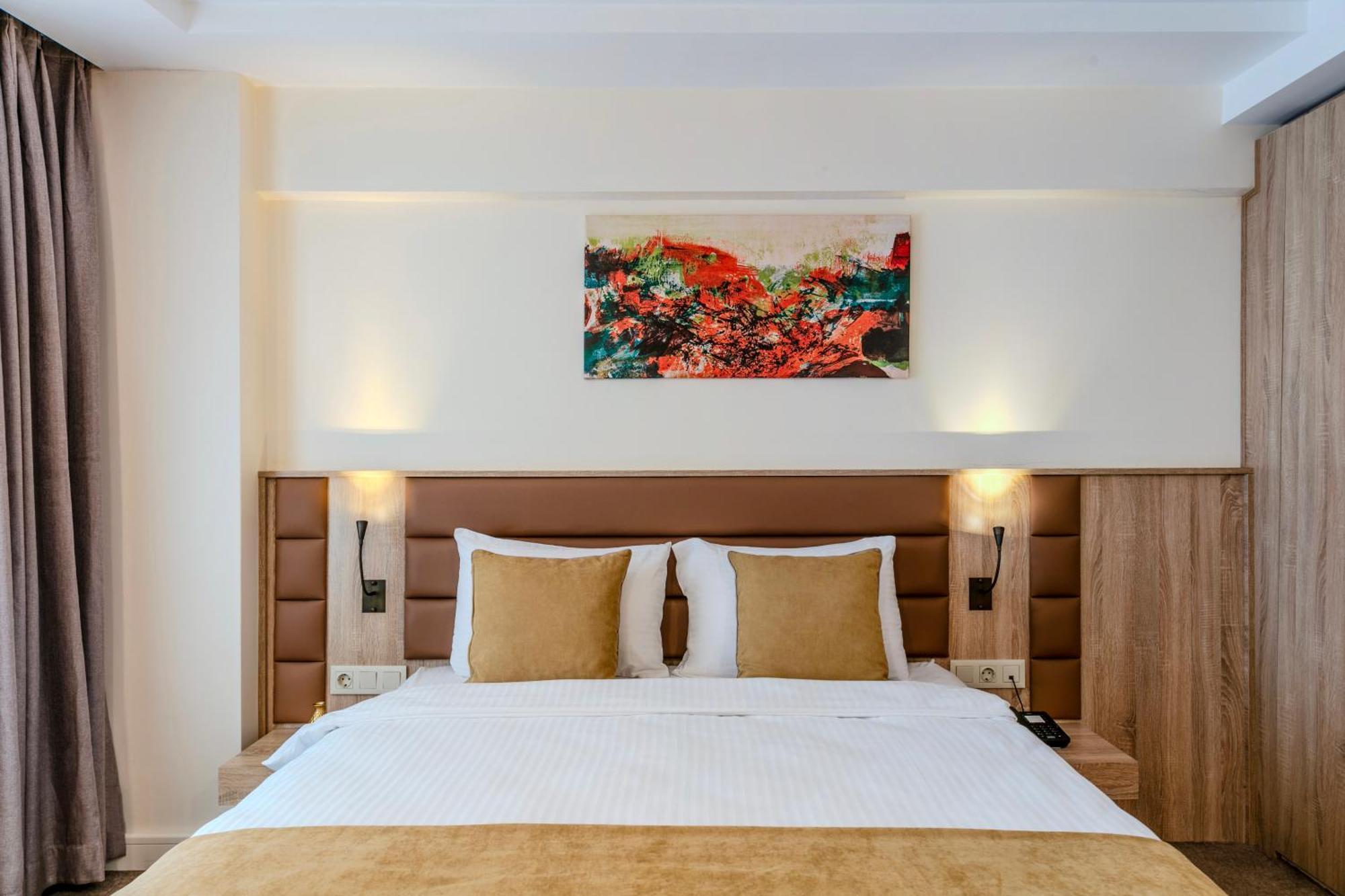 Roys Hotel & Suites Истанбул Екстериор снимка