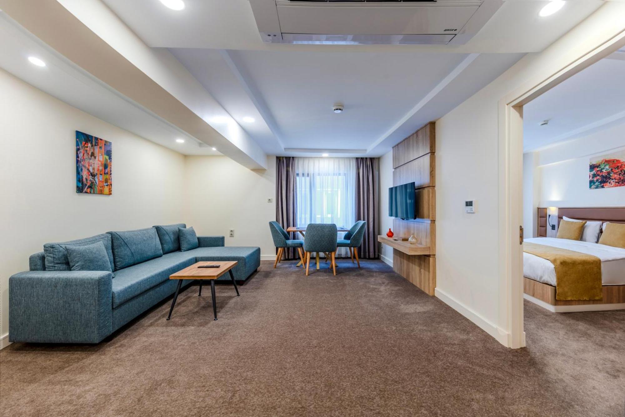 Roys Hotel & Suites Истанбул Екстериор снимка