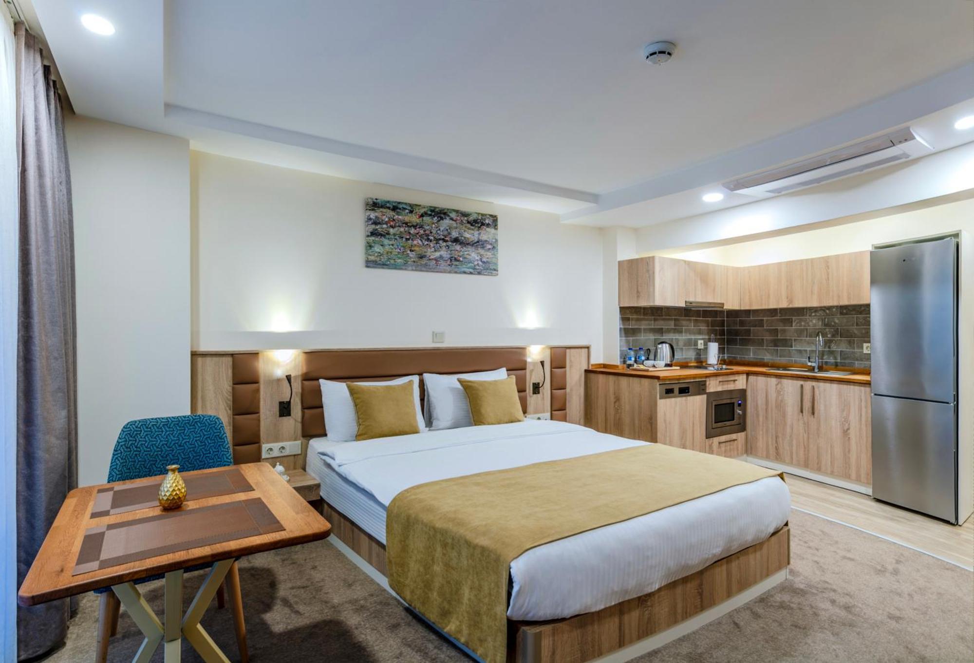 Roys Hotel & Suites Истанбул Екстериор снимка