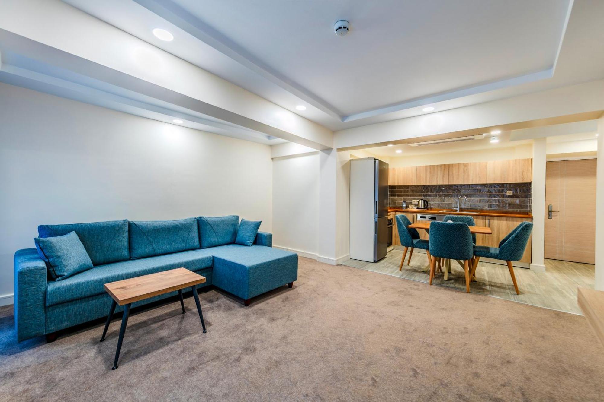 Roys Hotel & Suites Истанбул Екстериор снимка