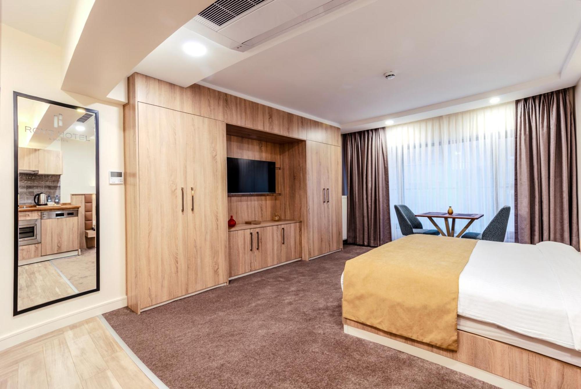Roys Hotel & Suites Истанбул Екстериор снимка