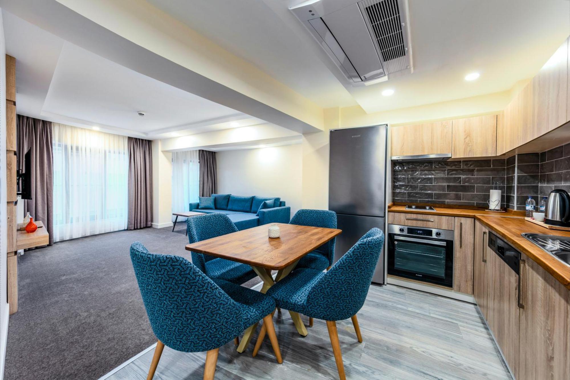 Roys Hotel & Suites Истанбул Екстериор снимка