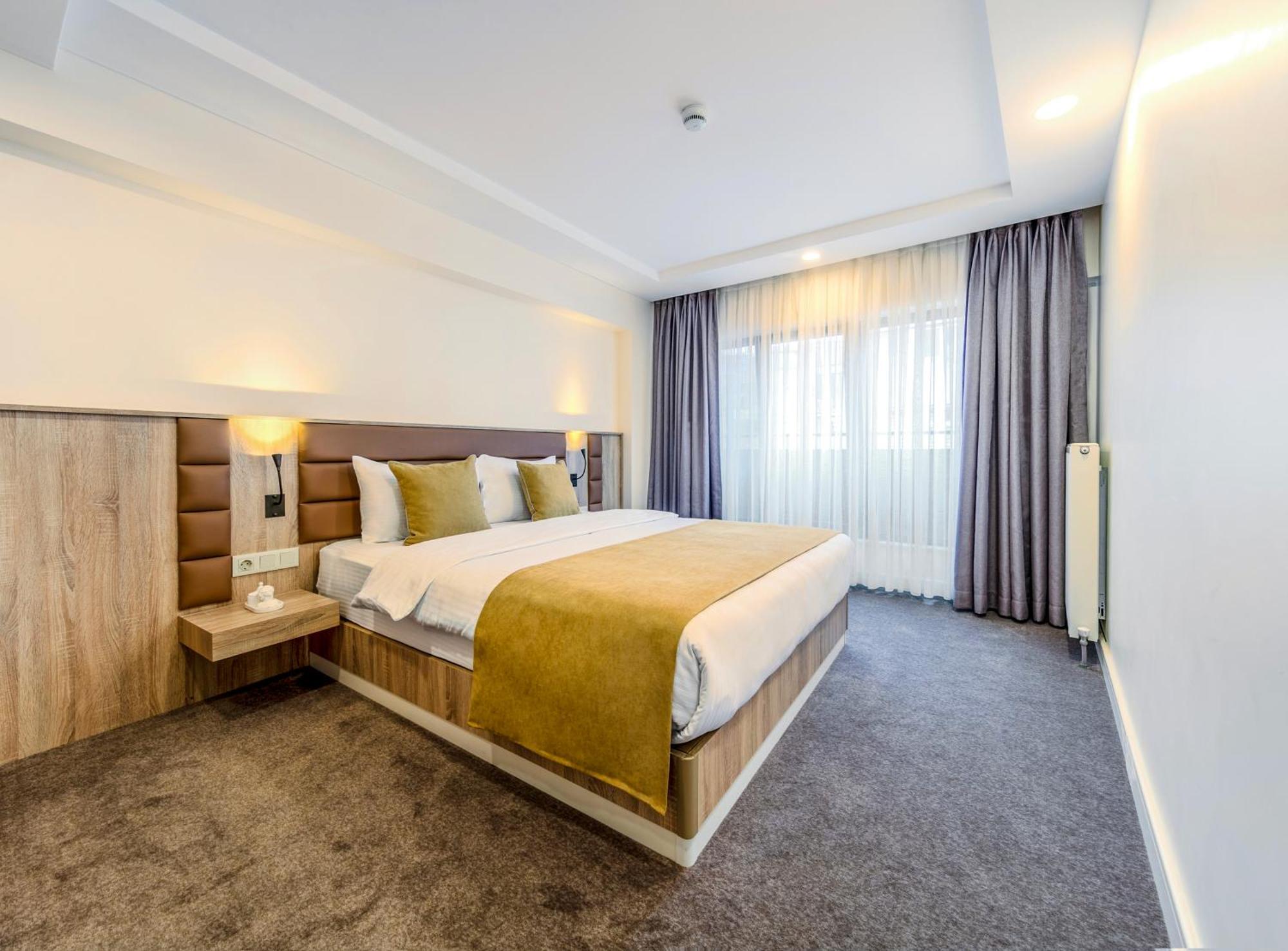 Roys Hotel & Suites Истанбул Екстериор снимка