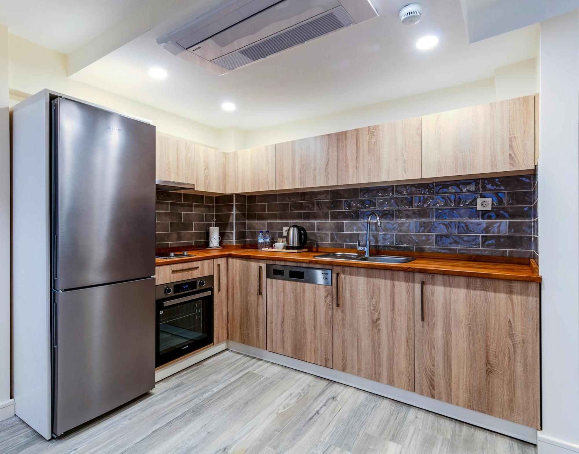 Roys Hotel & Suites Истанбул Екстериор снимка
