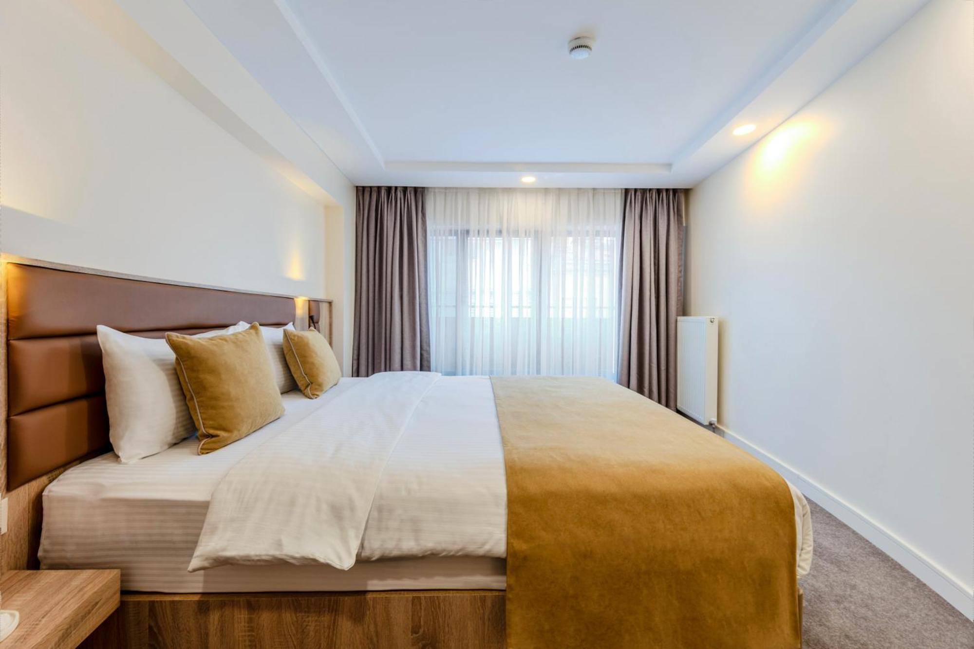 Roys Hotel & Suites Истанбул Екстериор снимка
