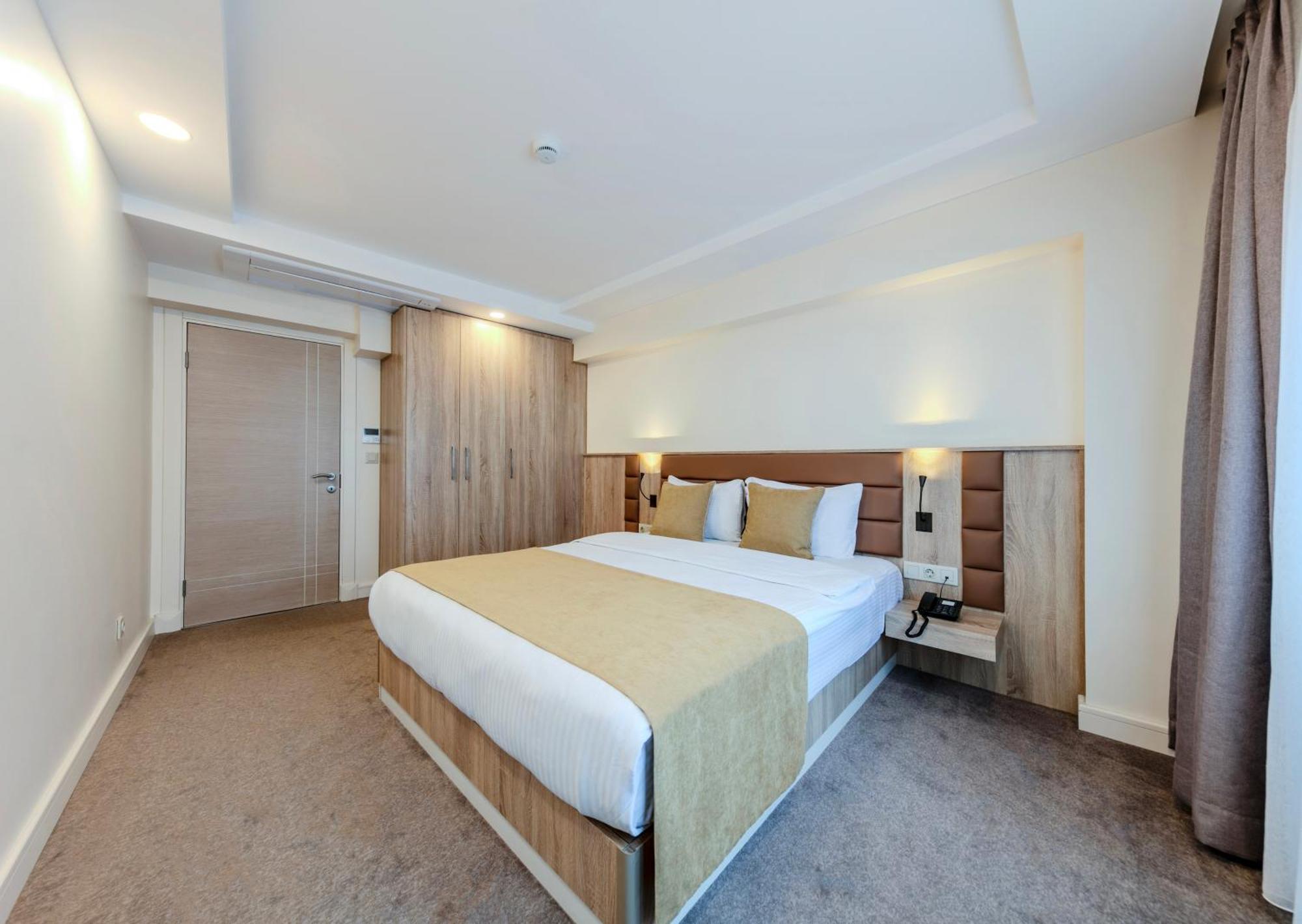 Roys Hotel & Suites Истанбул Екстериор снимка