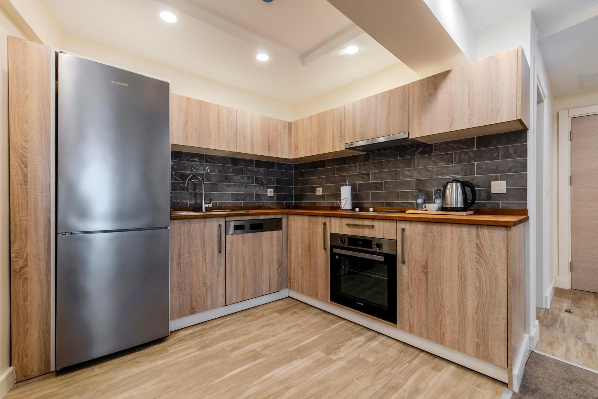 Roys Hotel & Suites Истанбул Екстериор снимка