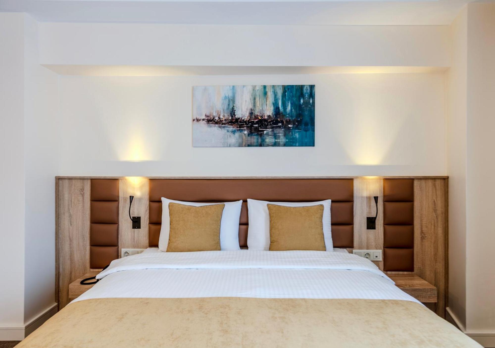 Roys Hotel & Suites Истанбул Екстериор снимка