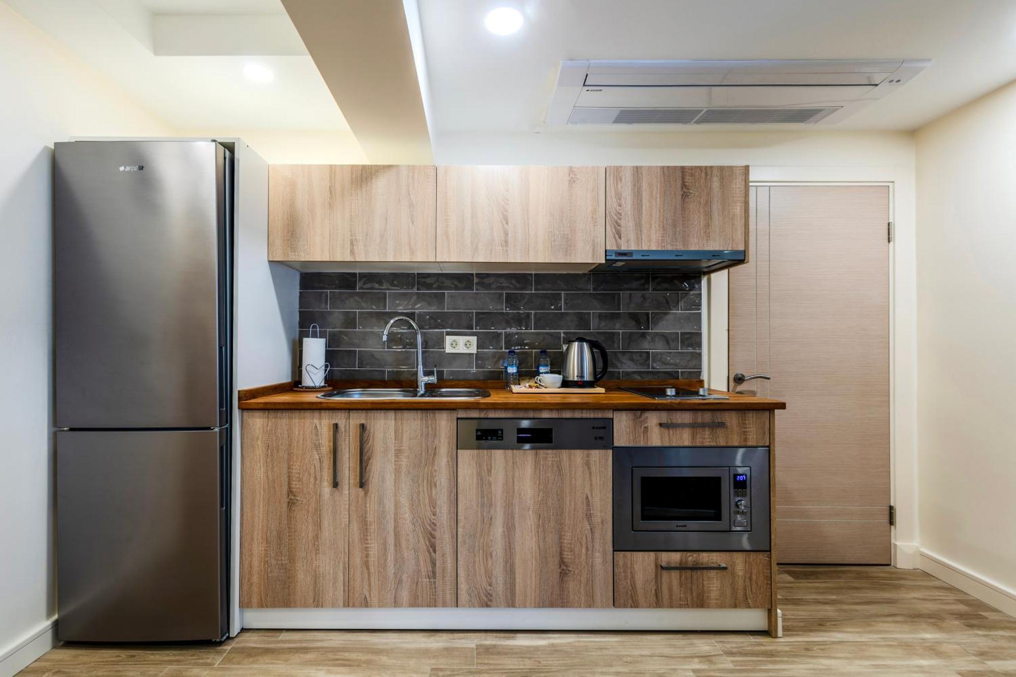 Roys Hotel & Suites Истанбул Екстериор снимка