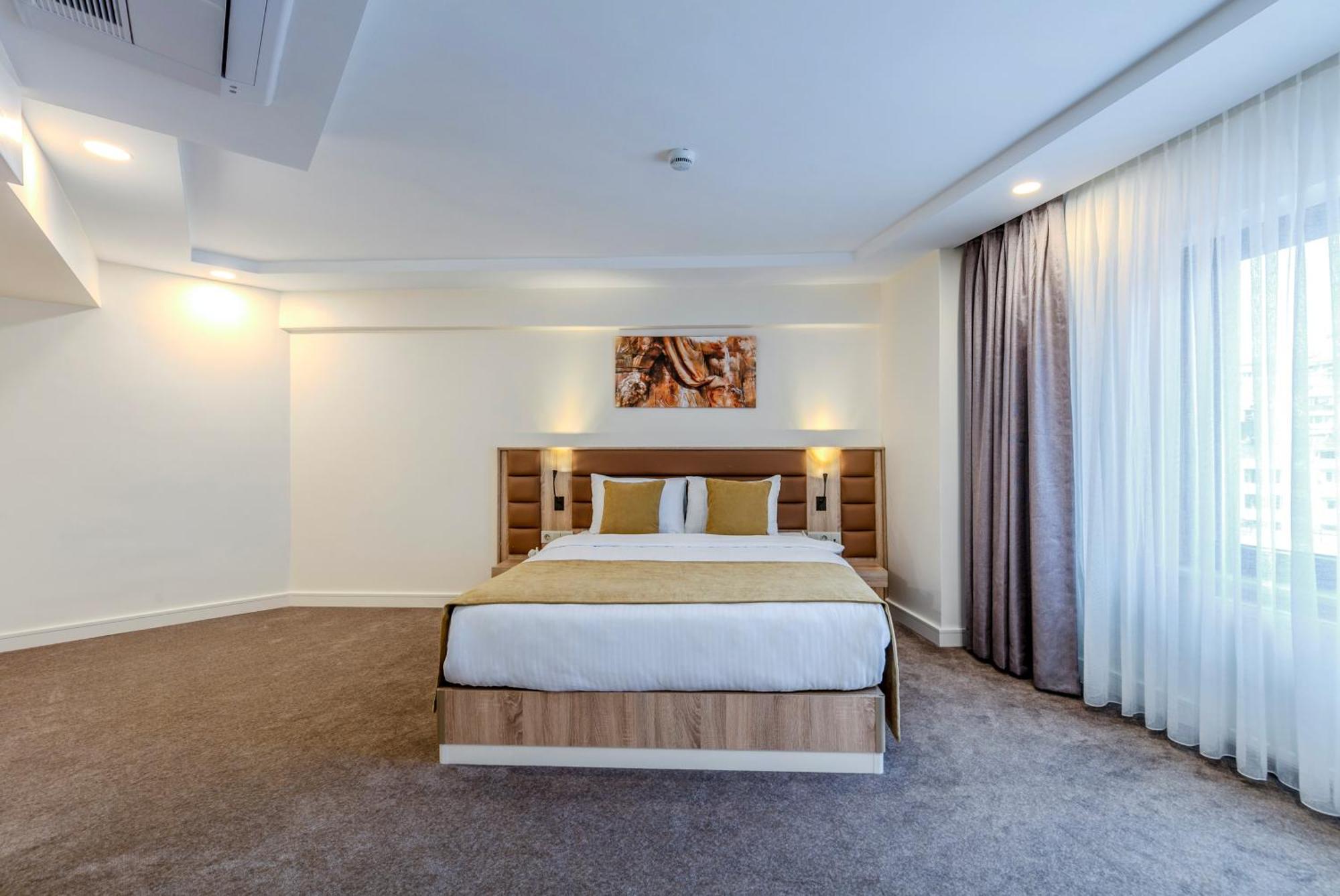 Roys Hotel & Suites Истанбул Екстериор снимка