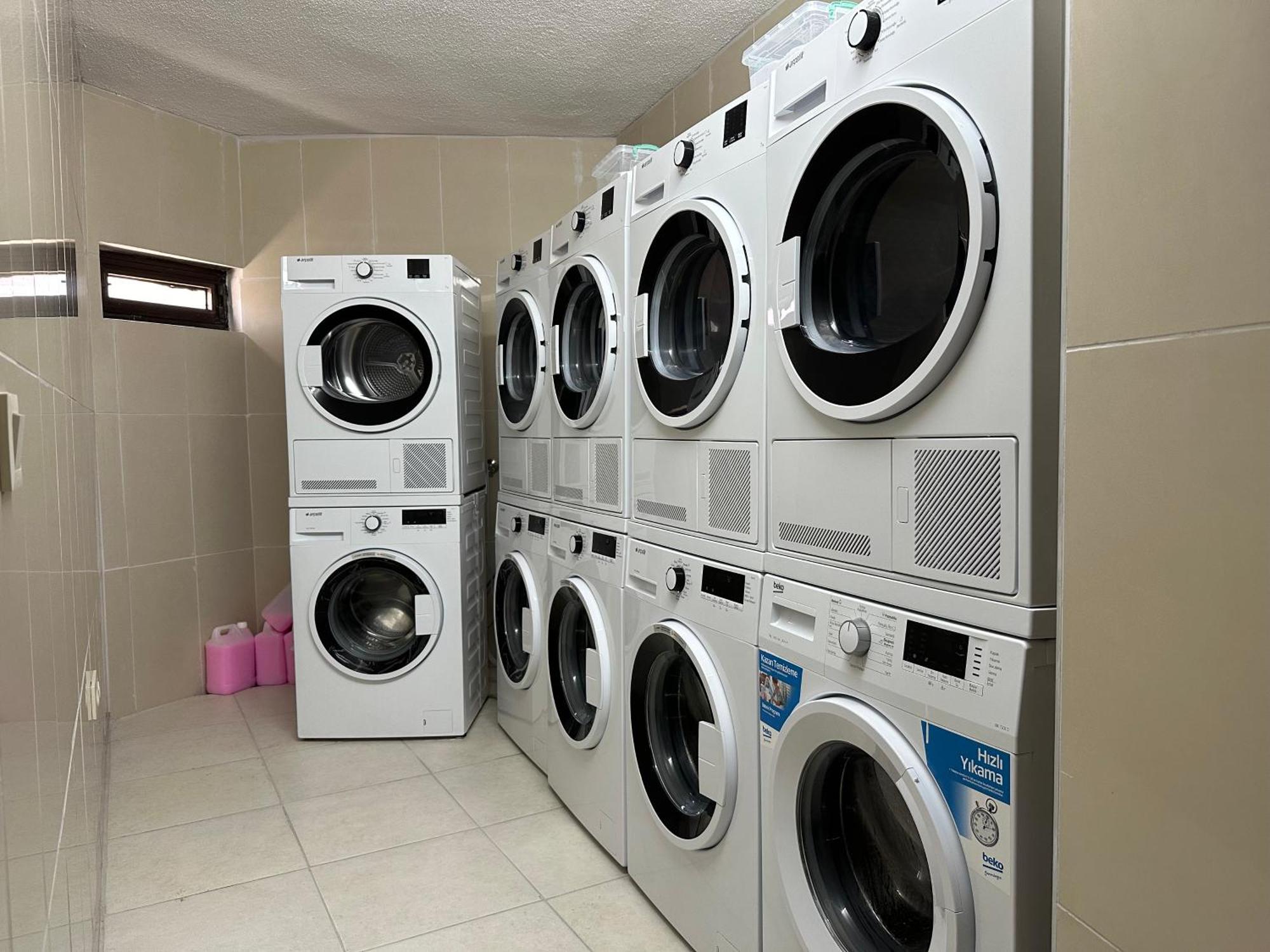 Roys Hotel & Suites Истанбул Екстериор снимка